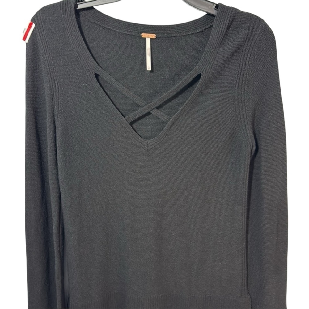 Free People‎ Sweater Black V-Neck Criss/Cross Front Tunic  in Size S  EUC